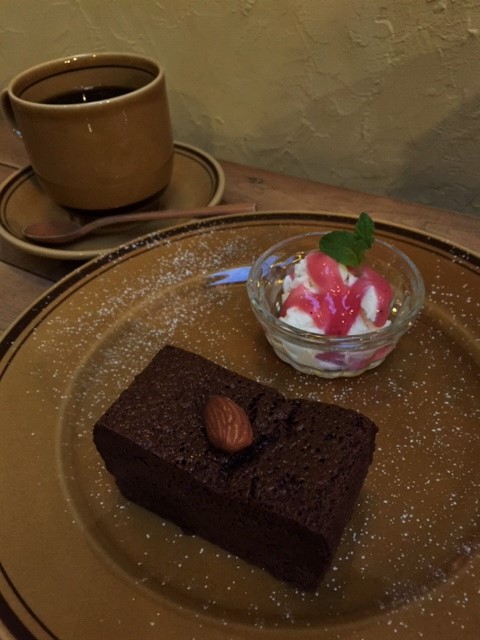 京都2019年4月エントツカフェチョコレートケーキ