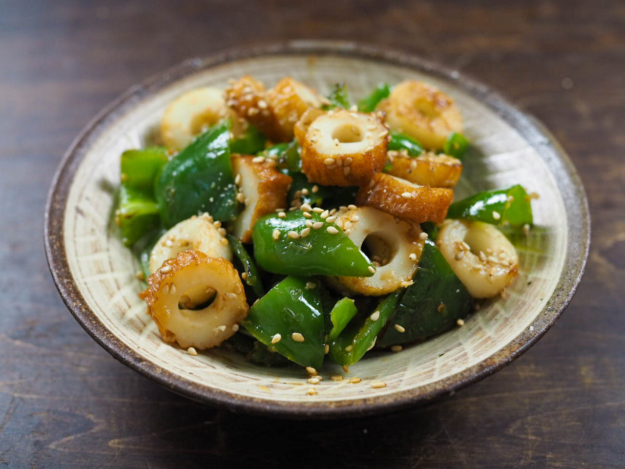 ピーマンとちくわの味噌炒め 奥薗壽子のなべかまぺえじ