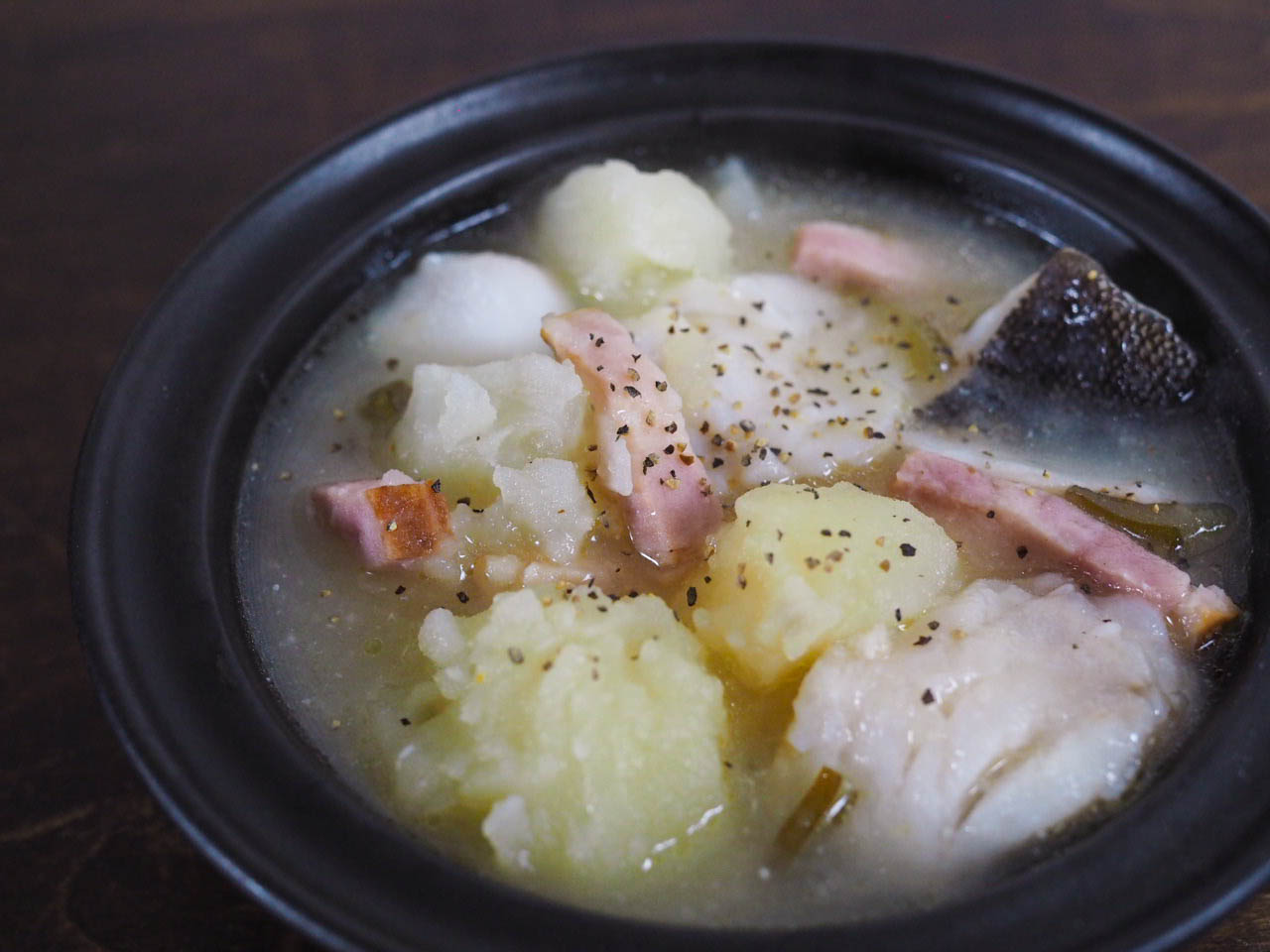 たらとじゃが芋のスープ 奥薗壽子のなべかまぺえじ